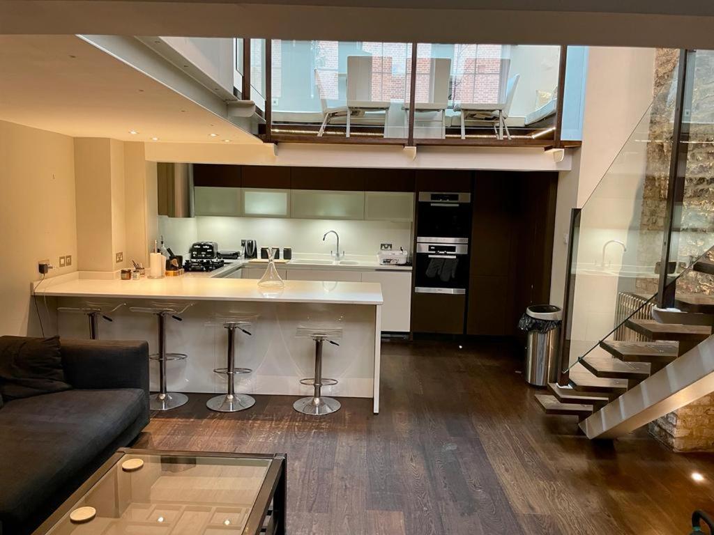 4 Floor Apartment In Covent Garden Londra Esterno foto